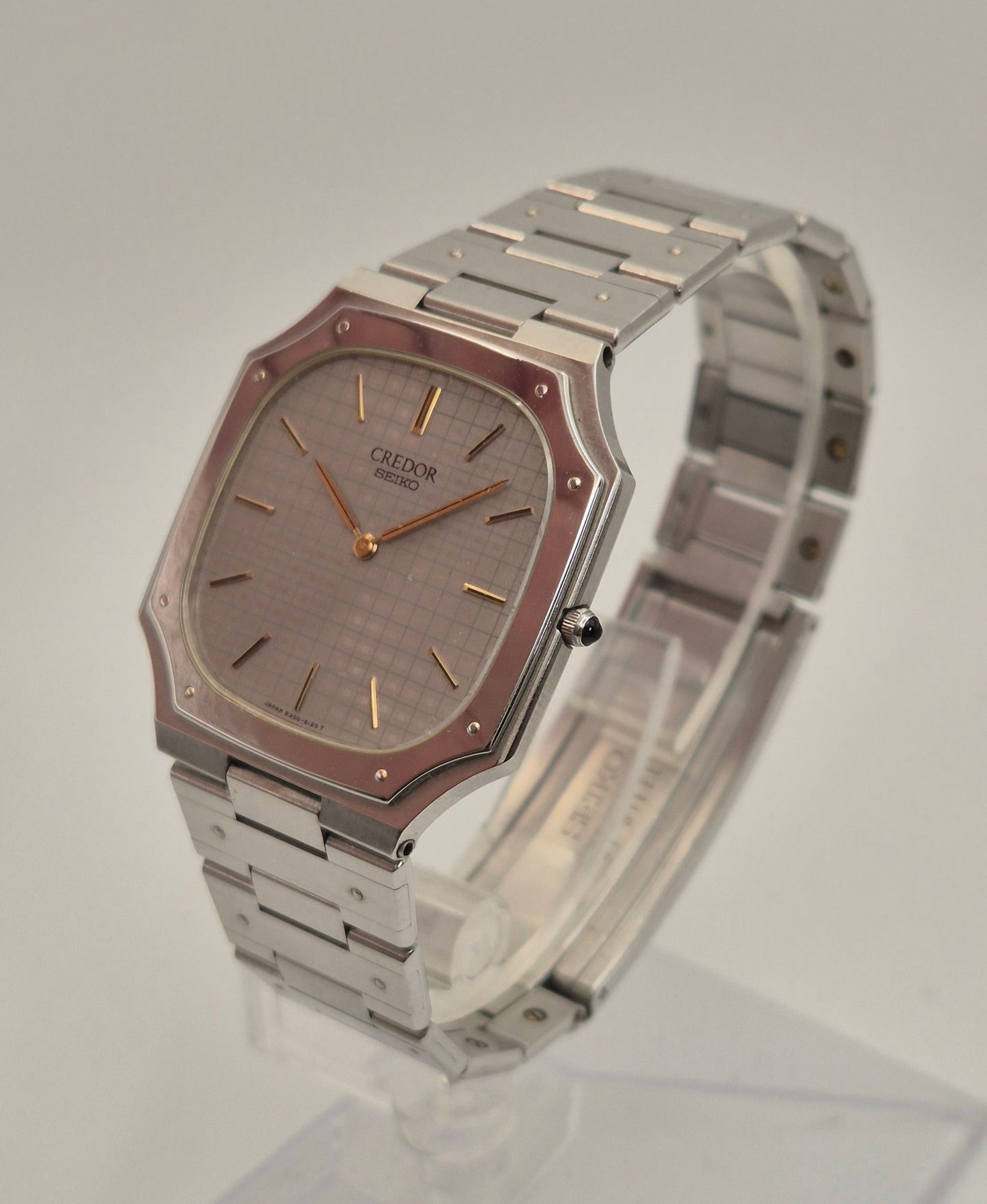 Credor 9300-5070 Ultra thin Quartz watch by Seiko Circa 1980s