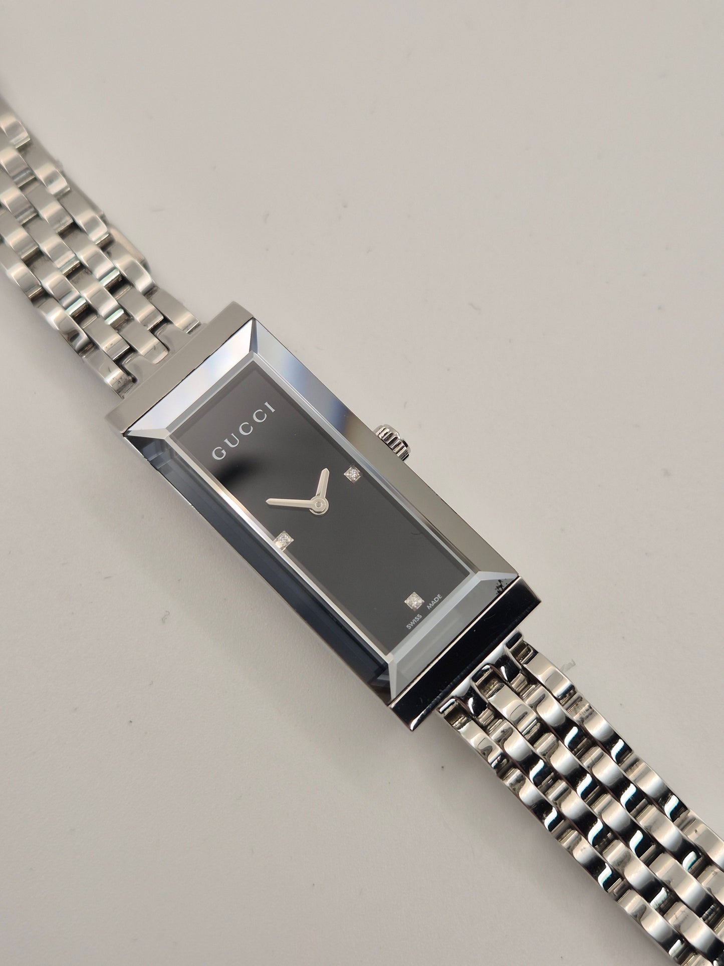 Gucci Ladies G-Frame YA127504 Quartz watch 14mm case Diamond dot dial