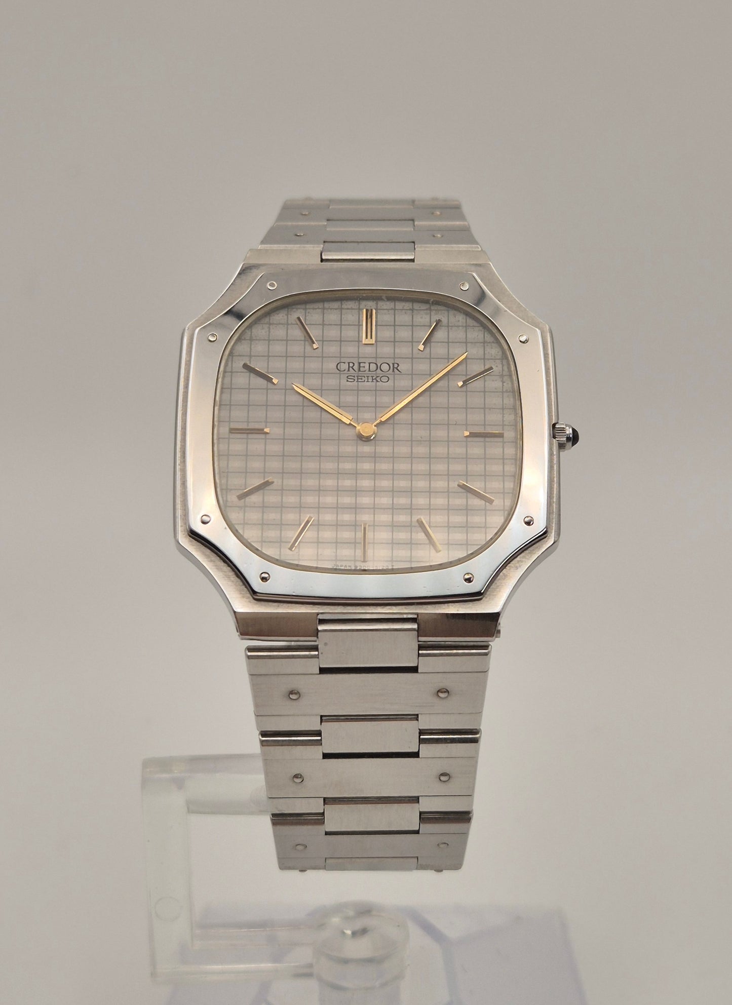 Credor 9300-5070 Ultra thin Quartz watch by Seiko Circa 1980s