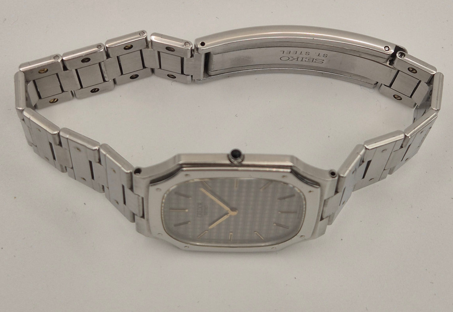 Credor 9300-5070 Ultra thin Quartz watch by Seiko Circa 1980s