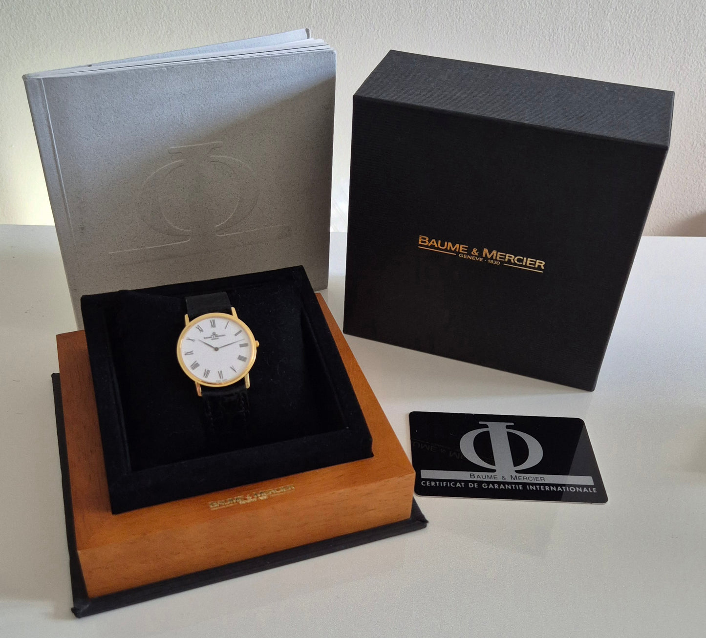 Baume & Mercier MV045088 Classima 18cm Gold ultrathin 33mm case Box & Papers 1999