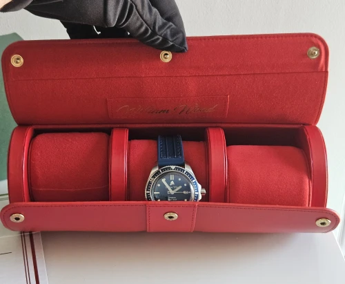 William Wood Valiant Automatic watch Blue dial & Rubber strap Box & Papers