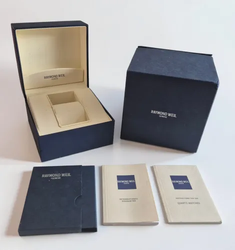 Raymond weil watch box blue square design with quartz manual circa 2000s