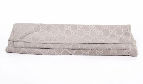 Gucci long flat box for watches / bracelets / jewellery with grey velvet pouch
