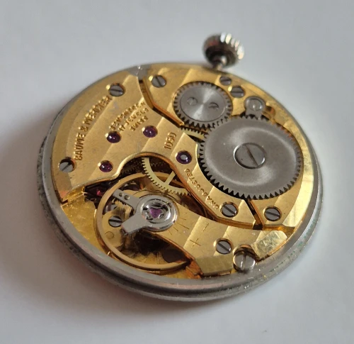Baume & Mercier 1050 17 Jewel Manual wind movement Ultra-thin