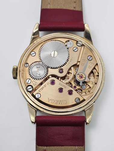 Omega Geneve 9ct gold 969 34mm Manual wind 33654 CAL 267 Circa 1960