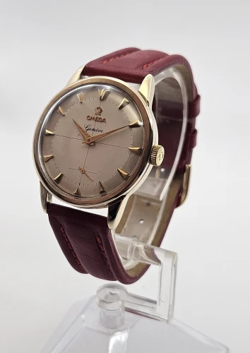 Omega Geneve 9ct gold 969 34mm Manual wind 33654 CAL 267 Circa 1960