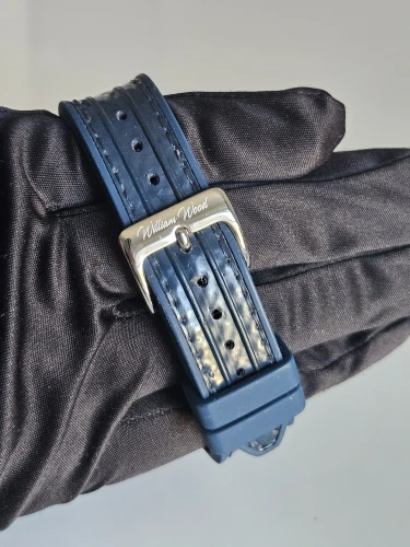 William Wood Valiant Automatic watch Blue dial & Rubber strap Box & Papers