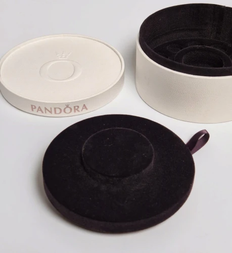 Pandora Jewellery case white circle for charms and bracelet