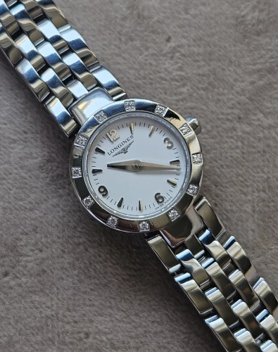 Longines Dolce Vita L5.174.0 White dial with Diamond bezel Box & Papers