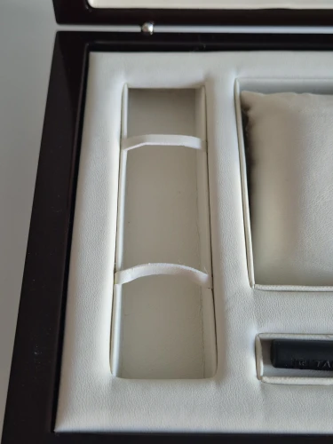 TAG Heuer Grand Carrera watch box Wood box with accessories