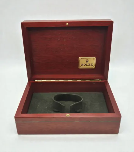 Rolex Daytona watch box 69.00.09 Wood laquer box & Manual 2006