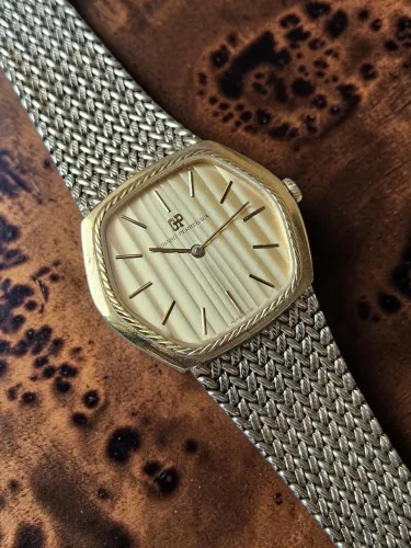 Girard Perregaux Manual wind watch Gold Plated Hexagonal case with integrated bracelet Circa 1980s