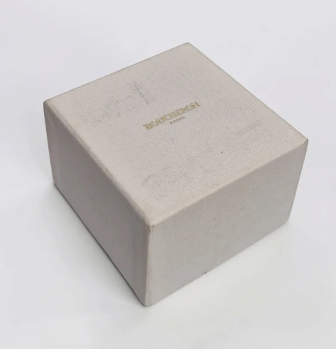 Boucheron ring box with outer box White leather with gold trim