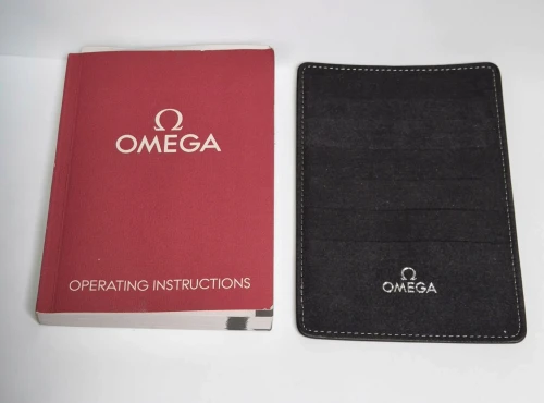 Omega Speedmaster box & accessories incl fabric straps & loupe 31130423001005