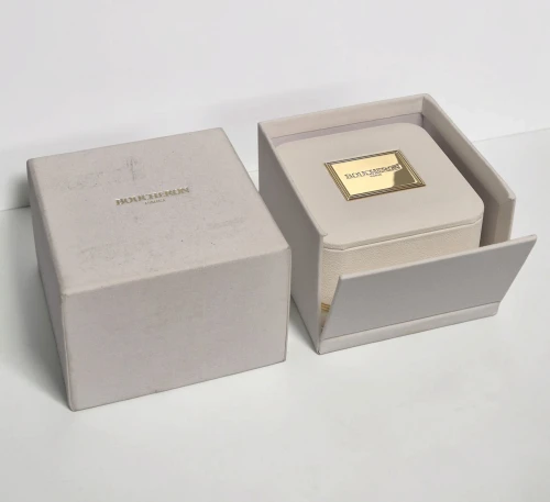 Boucheron ring box with outer box White leather with gold trim