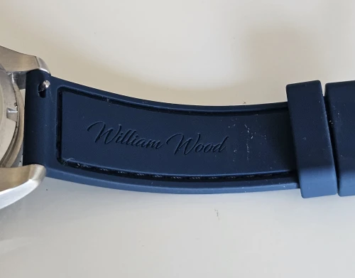 William Wood Valiant Automatic watch Blue dial & Rubber strap Box & Papers