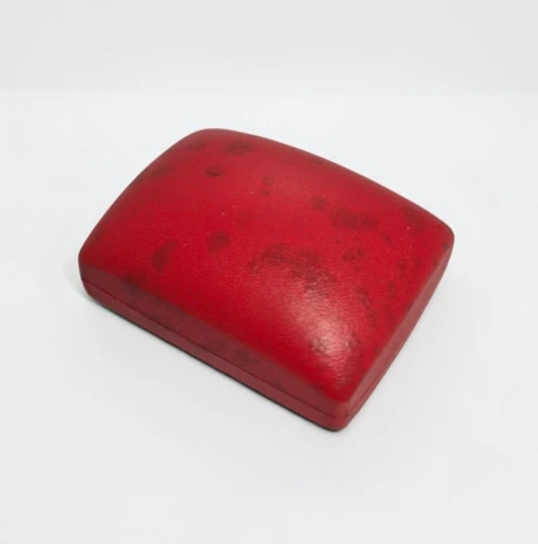 Vintage Smiths Clam style watch box red Circa 1950s - 1960s