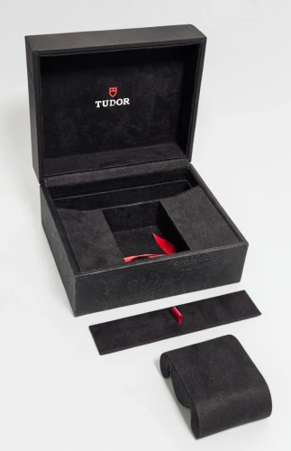 Tudor watch box 51438.64 Black watch box with strap compartment & outer box