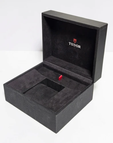 Tudor watch box 51438.64 Black watch box with strap compartment & outer box