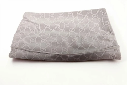 Gucci long flat box for watches / bracelets / jewellery with grey velvet pouch
