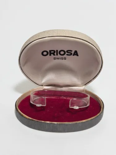 Vintage Oriosa Clam shell box silver / grey