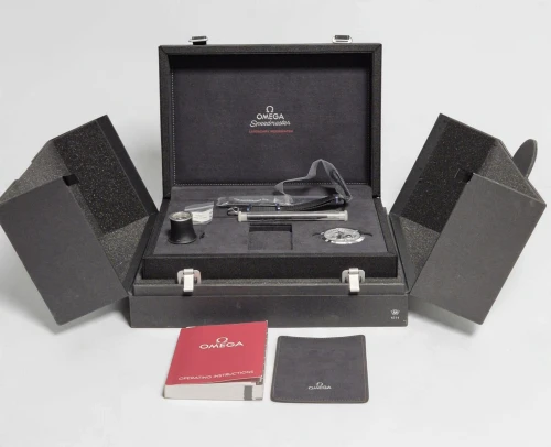 Omega Speedmaster box & accessories incl fabric straps & loupe 31130423001005